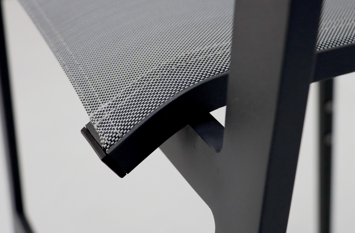 Silla Luis Charcoal